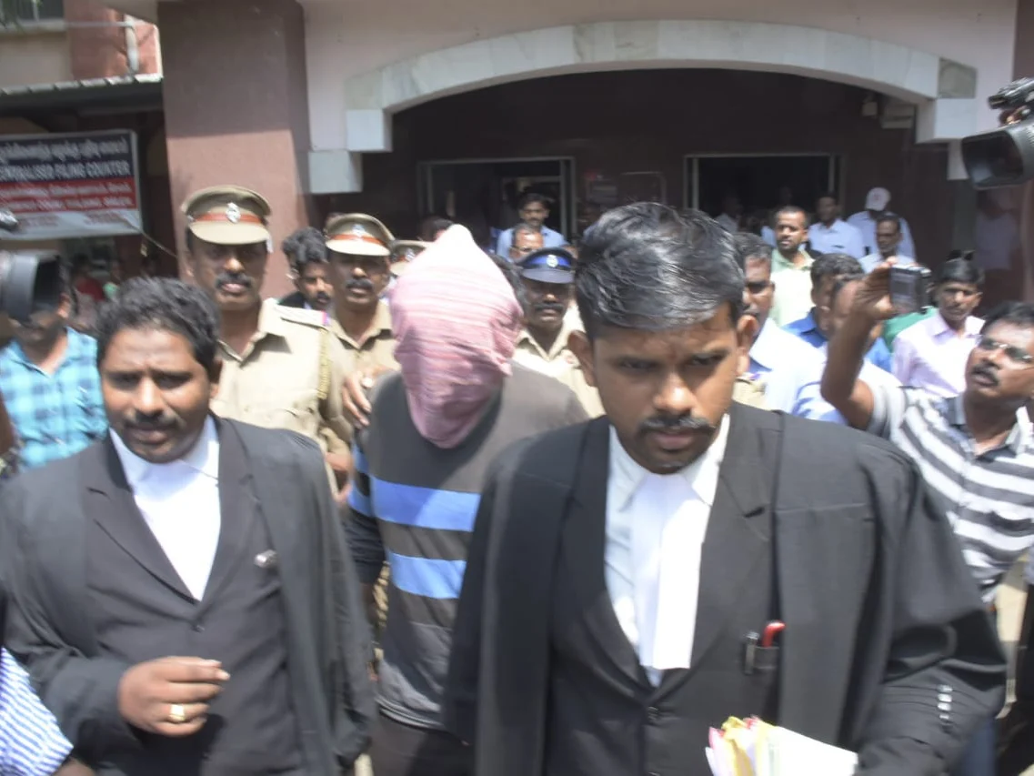 `தப்பித்து ஓடவில்லை... மொரீஷியஸில் படிக்கிறார்'- நீட் ஆள்மாறாட்ட வழக்கில் இர்ஃபான் சரணடைந்தார்!