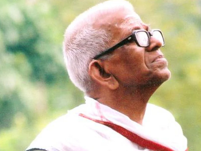 `வெளிச்சம் துக்கம், இருளே சுகம்'- கேரள வாசகர்களை மயக்கிப்போட்ட அக்கிதம் நம்பூதிரிக்கு ஞானபீட விருது!