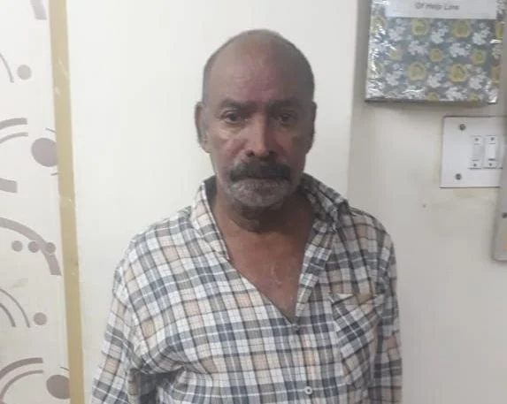 முதியவர் மோகன்