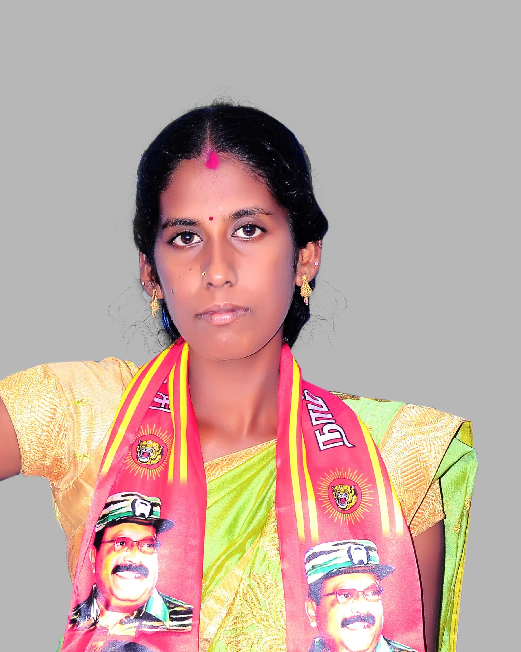 நாம் தமிழர் வேட்பாளர் சுபாஷினி