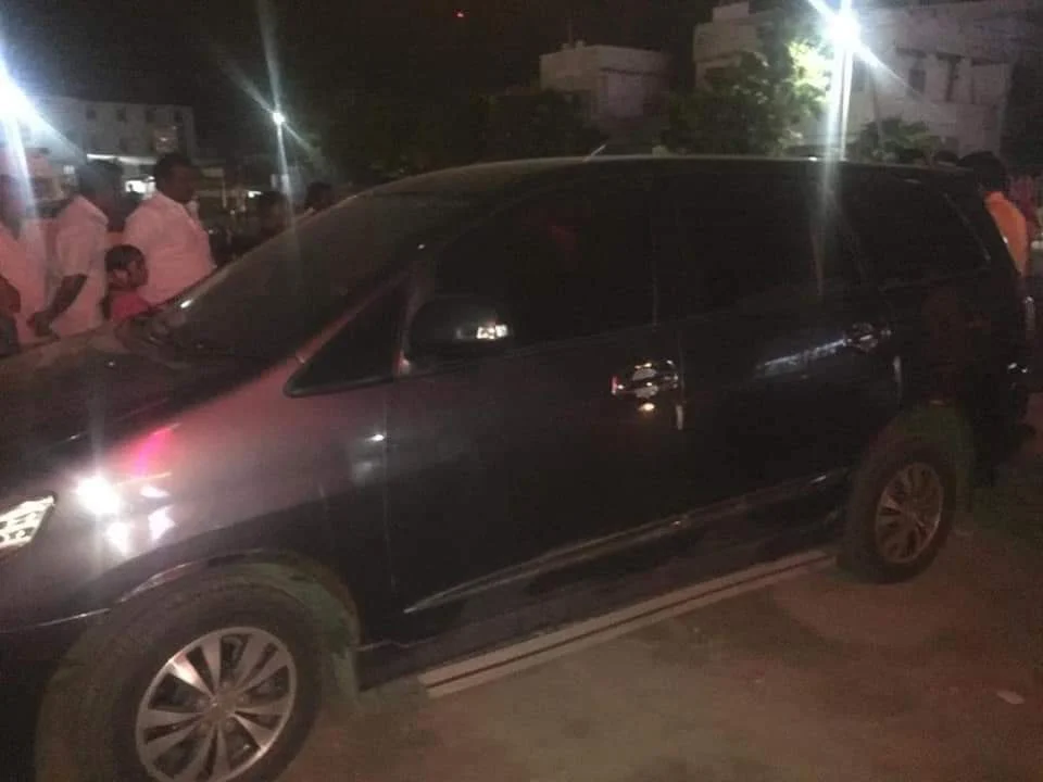 இன்னோவா கார்