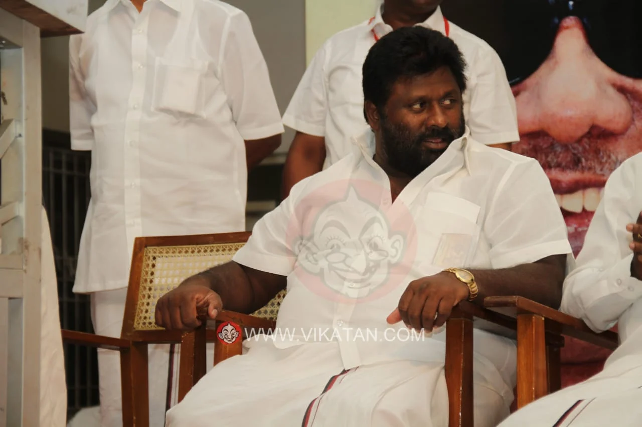 திமுக ஆனந்தன்