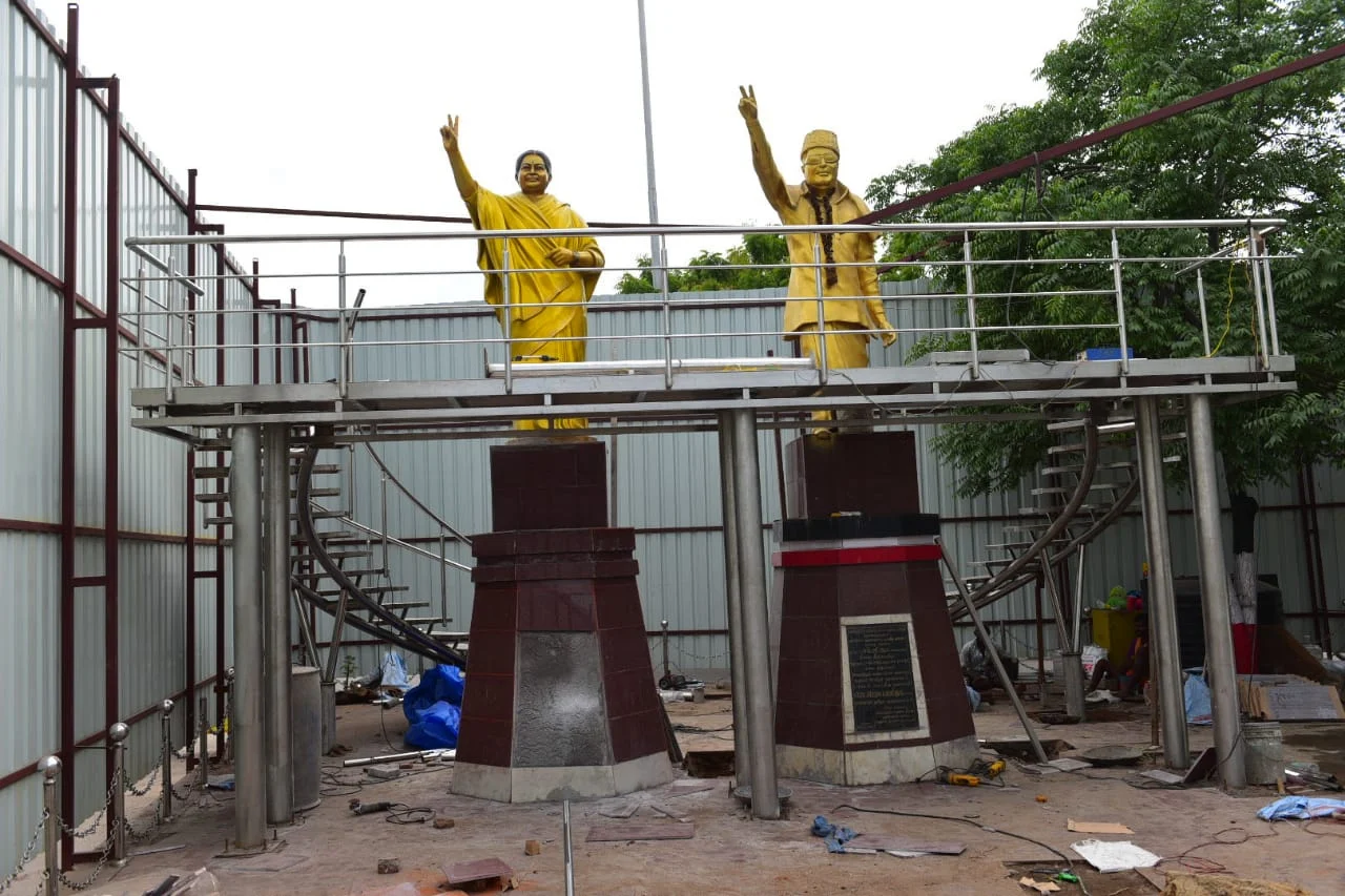 ஜெயலலிதா சிலை
