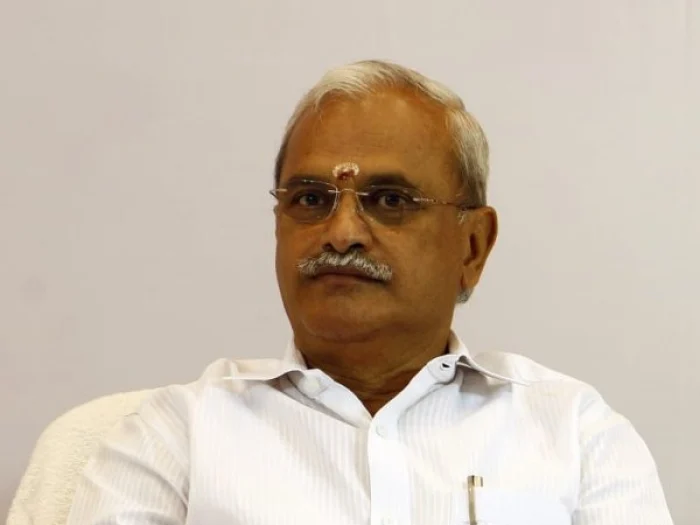 `முதலில் நீங்கள் ஃபாலோ செய்யுங்கள்!’- வைத்திலிங்கத்தை விளாசிய காங்கிரஸ் மகளிர் அணி