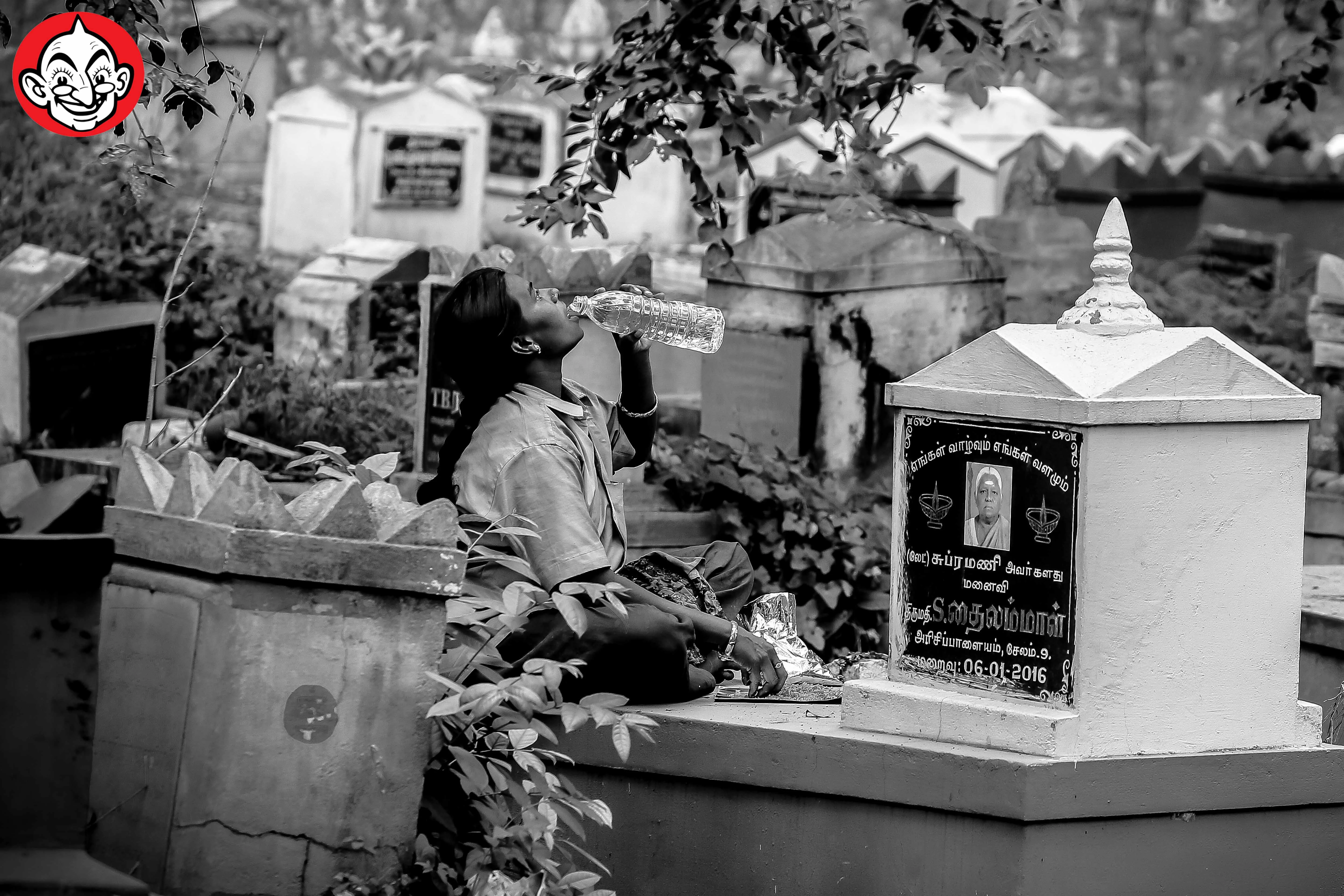 `உறவினர்கள் இந்த வேலை வேண்டாம் என்றார்கள். நான் கேட்கவில்லை. இது எனக்குப் பிடித்திருக்கிறது’