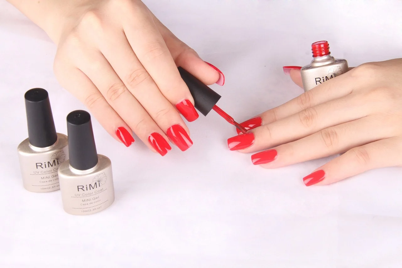 Nail polish applying tips