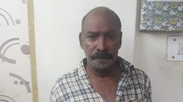 முதியவர் மோகன்