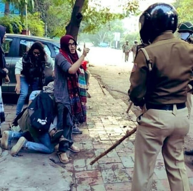 ஷஹீன் அப்துல்லாவைக் காப்பாற்றும் ஆயிஷா ரென்னா