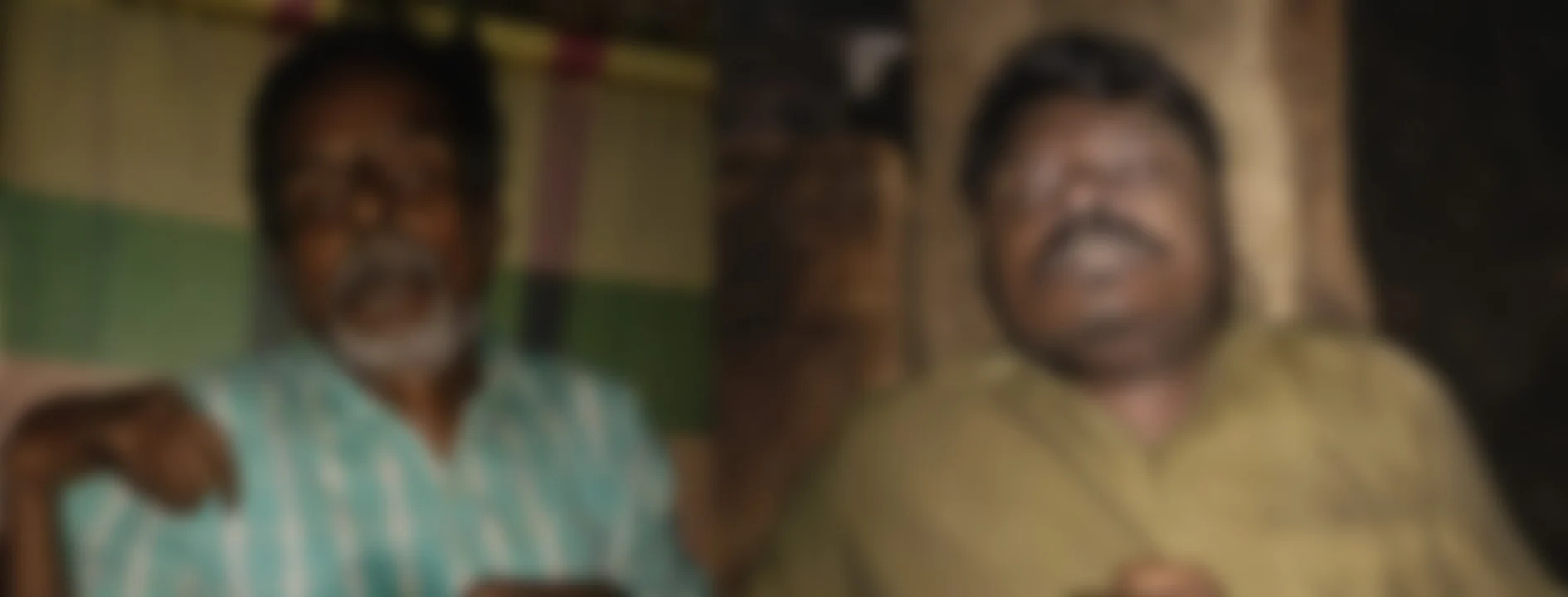 பிணமாக
சீனிவாசன் மற்றும் செந்தில்குமார்