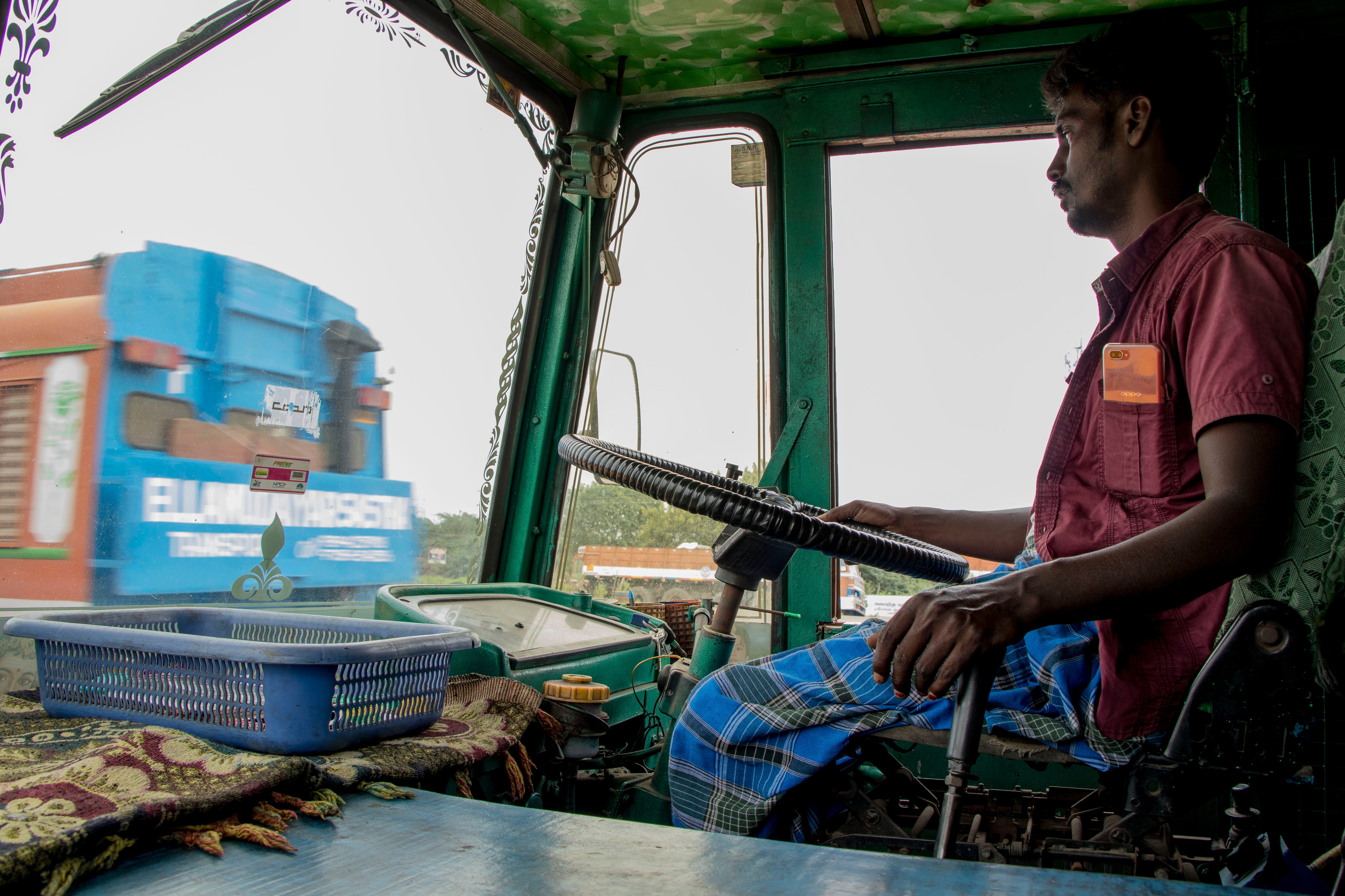 சரியான நேரத்திற்கு செல்ல சீரான வேகம் தேவை.