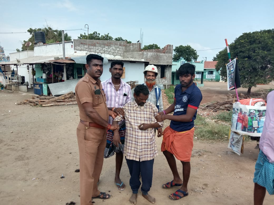 முடிவெட்டியபோது...