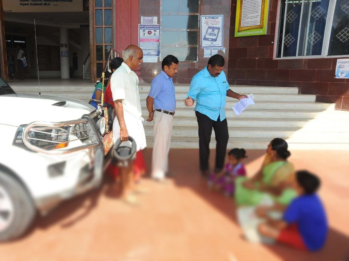 `மாதம் ரூ.5,000; வொர்க்கிங் பாட்னர்; லட்சங்களில் லோன்!'- தேனிப் பெண்ணை அதிரவைத்த `ஹாலோபிளாக்' மோசடி
