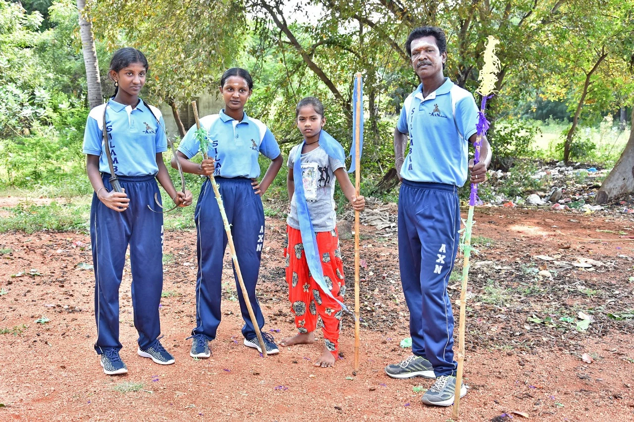 சிலம்பாட்ட பயிற்சியின்போது.