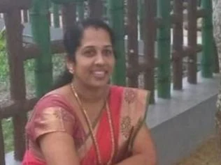 `கார் டிக்கியில் தலைமுடி; கடலில் வீசப்பட்ட உடல்!' - ஓவிய ஆசிரியரால் கேரள டீச்சருக்கு நேர்ந்த சோகம்