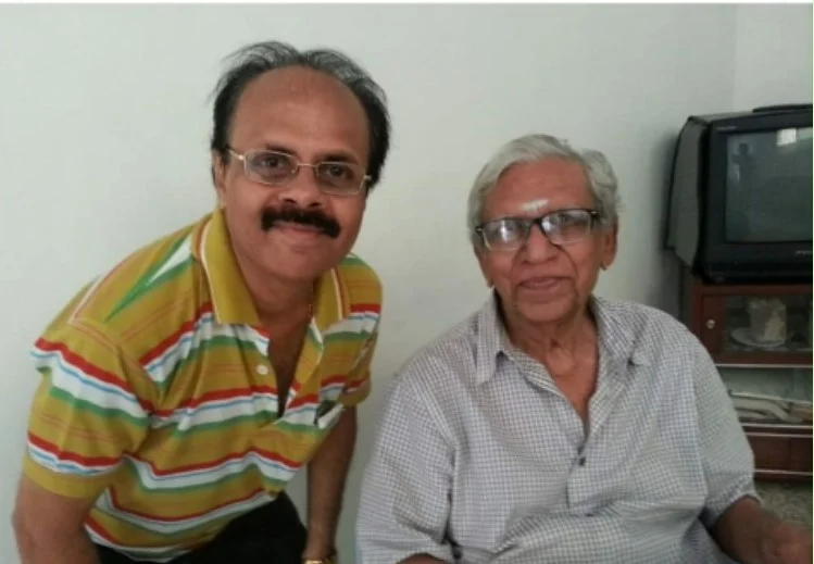 கிரேஸி மோகனுடன் பரணீதரன்