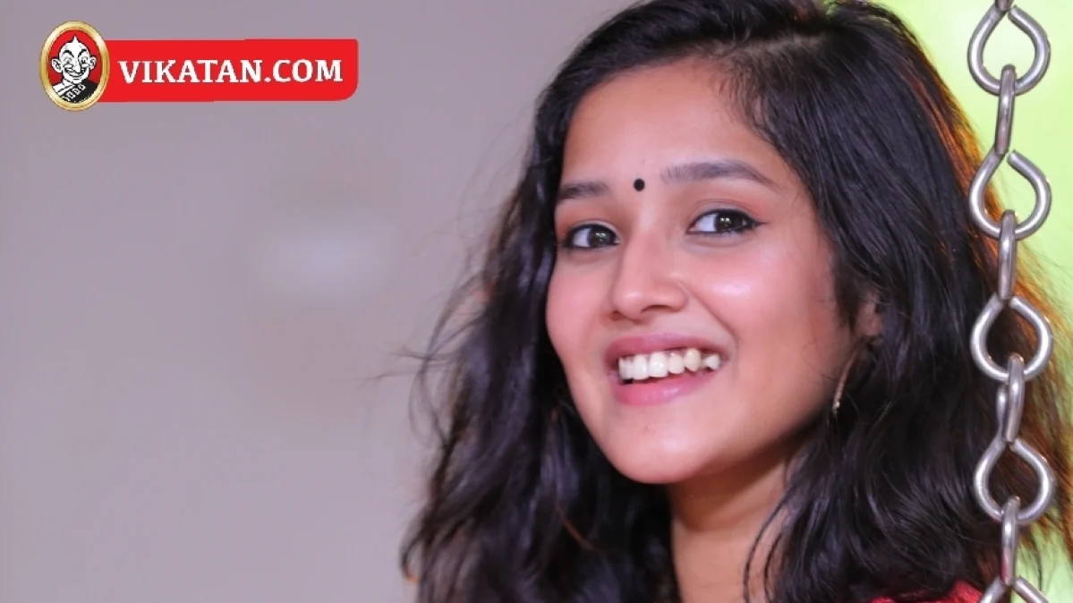 அனிகா சுரேந்திரன்
