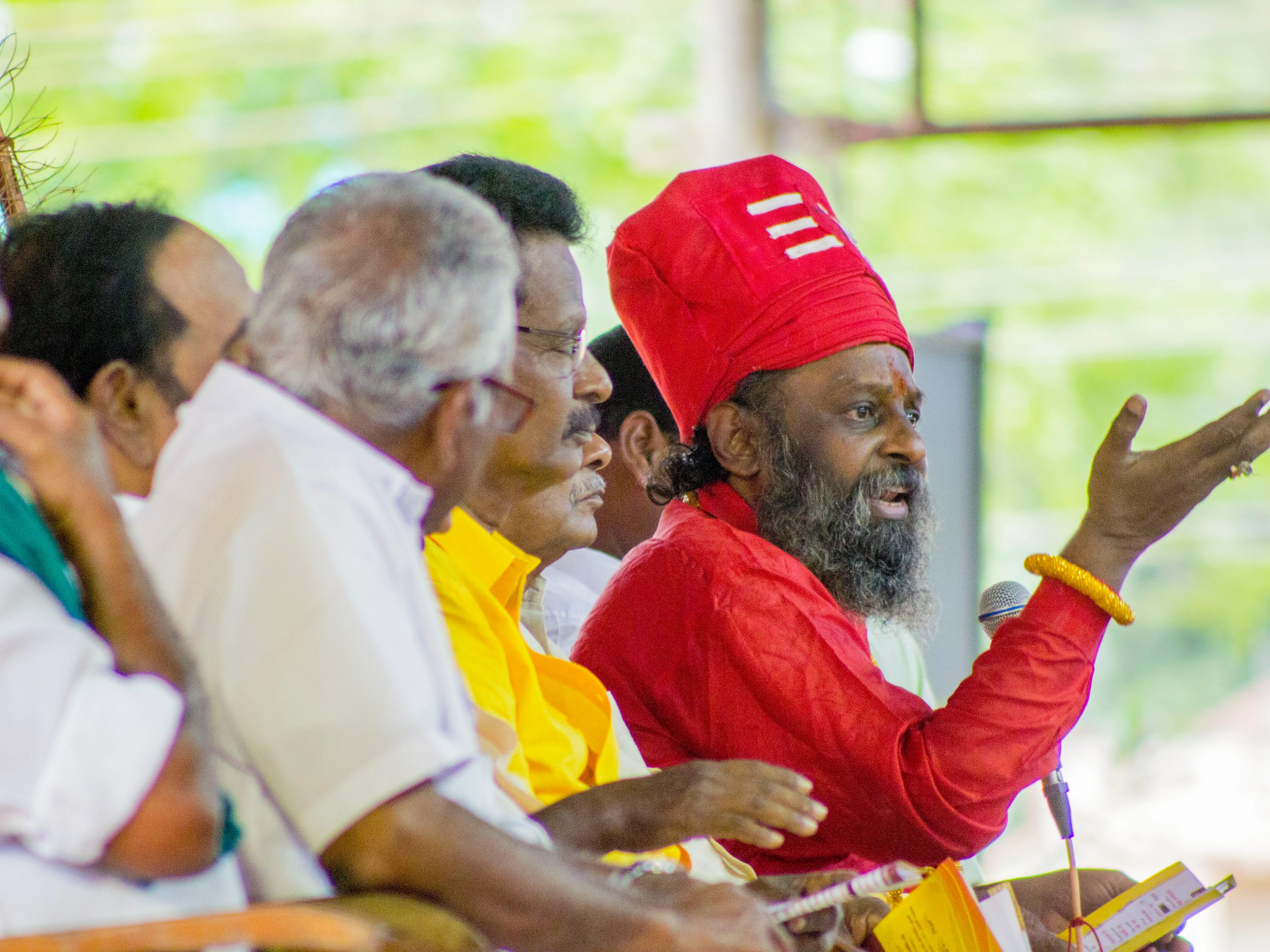 17 ஆண்டுகளிலேயே பழுதா.. இல்லை முறைகேடா? - அறநிலையத்துறையைச் சுற்றும் பெரிய கோயில் கொடிமர சர்ச்சை