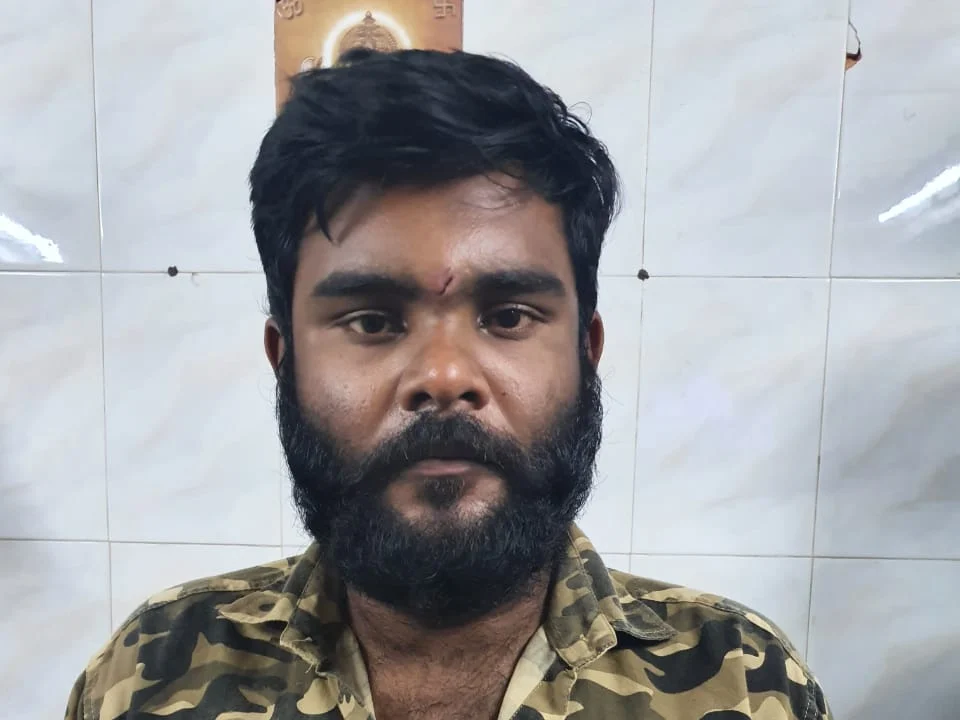 ``பிரியாணி, ஐஸ் கிரீம் வாங்கிக் கொடுத்து மாணவன் கடத்தல்!" - போதையில் தூங்கியதால் சிக்கிய டிரைவர்
