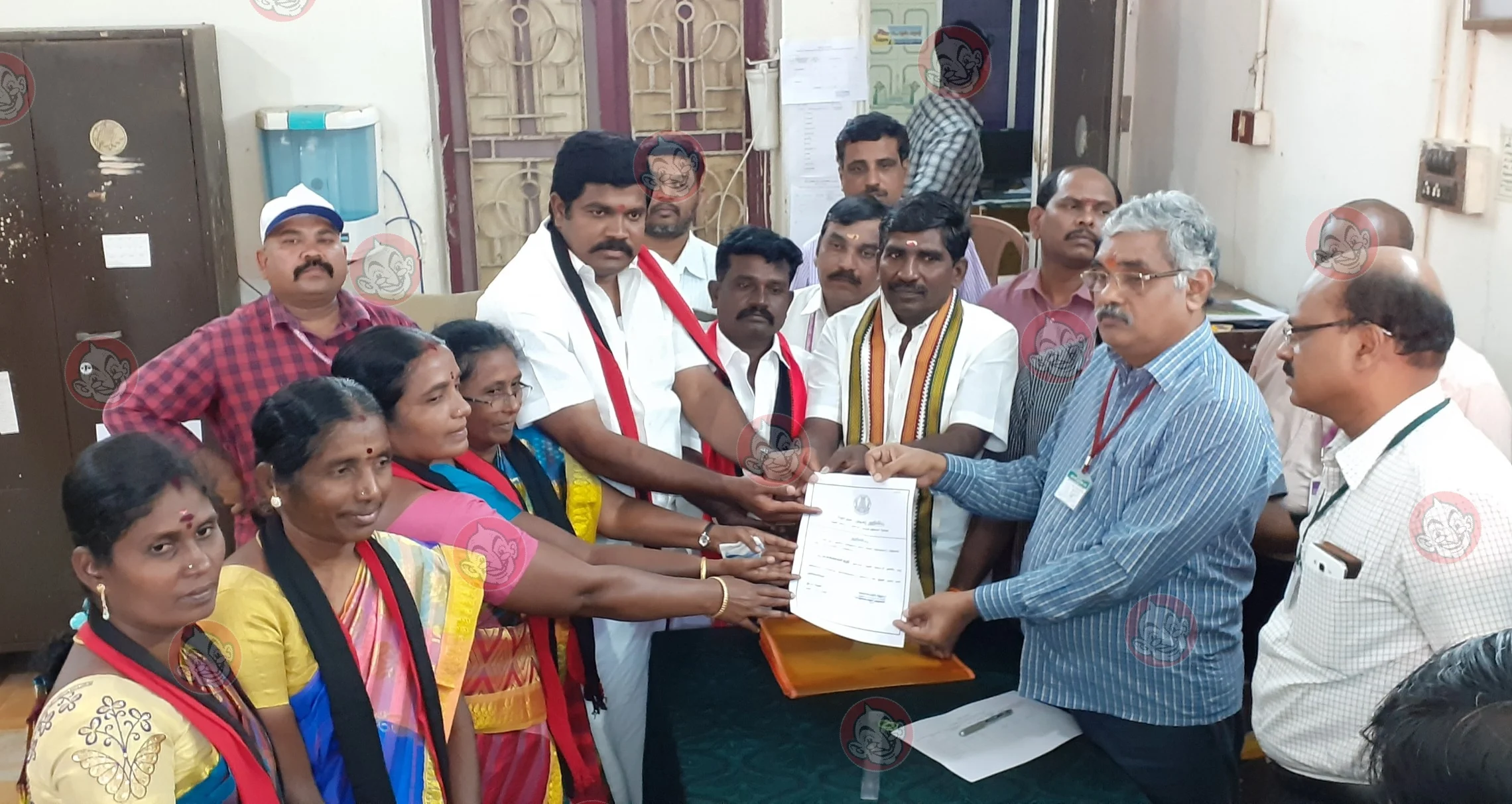 தேனி ஒன்றியத்தைக் கைப்பற்றிய தி.மு.க