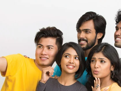 சோஷியல் மீடியாவில் நீங்கள் எப்படி?