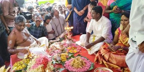 மசூதிக்குள் இந்துப் பெண்ணுக்கு நடந்த திருமணம்