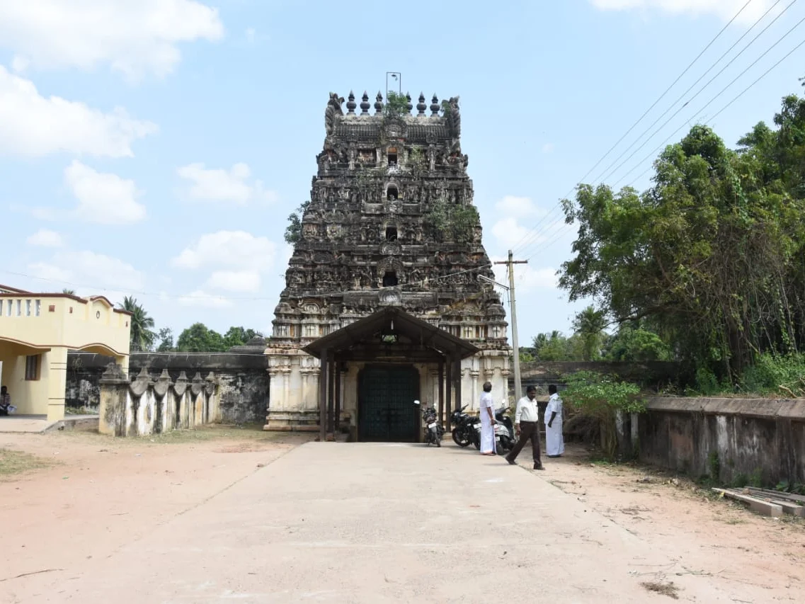 `புராதனக் கோயில் புதையுண்டு போகலாமா?' - 60 ஆண்டுகளுக்குப் பின் தொடங்கும் திருப்பணிகள்!