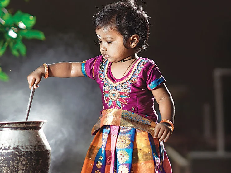 மரபு: சிறுகுழந்தைகளும் சிறுவீட்டுப் பொங்கலும்!