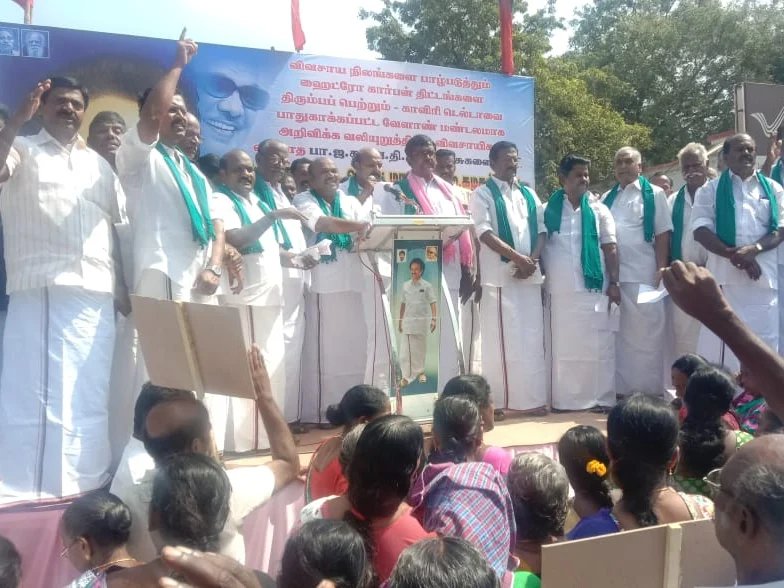 `பிள்ளையார் சுழி போட்டதே தமிழக அரசுதான்!'- ஹைட்ரோகார்பன் திட்டத்துக்கு எதிராக கொதித்த திமுக எம்.பி