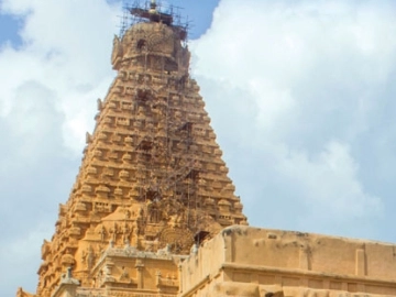 தமிழ்முறை... வேதமுறை... தஞ்சைக் கோயில் குடமுழுக்கு குறித்து ஆன்மிக அன்பர்கள் விளக்கம்!
