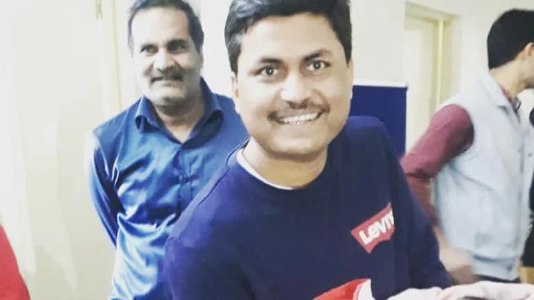 கலெக்டர் அவனிஷ் குமார் சரண்