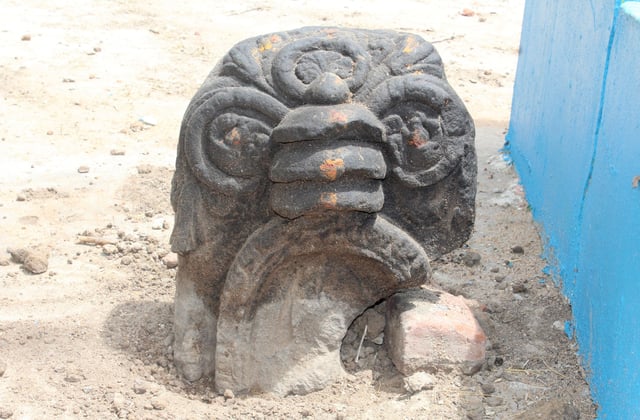 தீர்த்தங்கரர் சிற்பம்