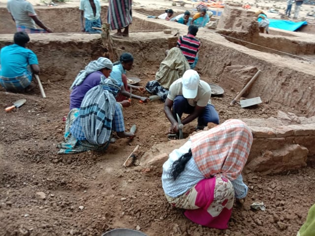 கீழடி அகழாய்வு