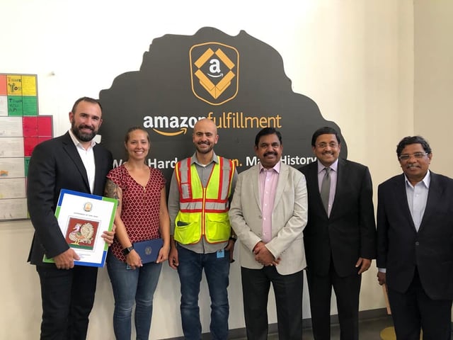 அமேசான் நிறுவன அதிகாரிகளுடன் எடப்பாடி பழனிசாமி