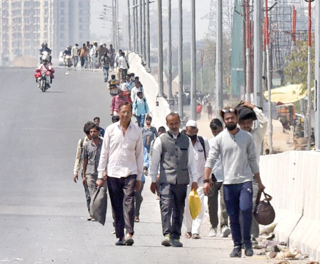 தொழிலாளர்கள்